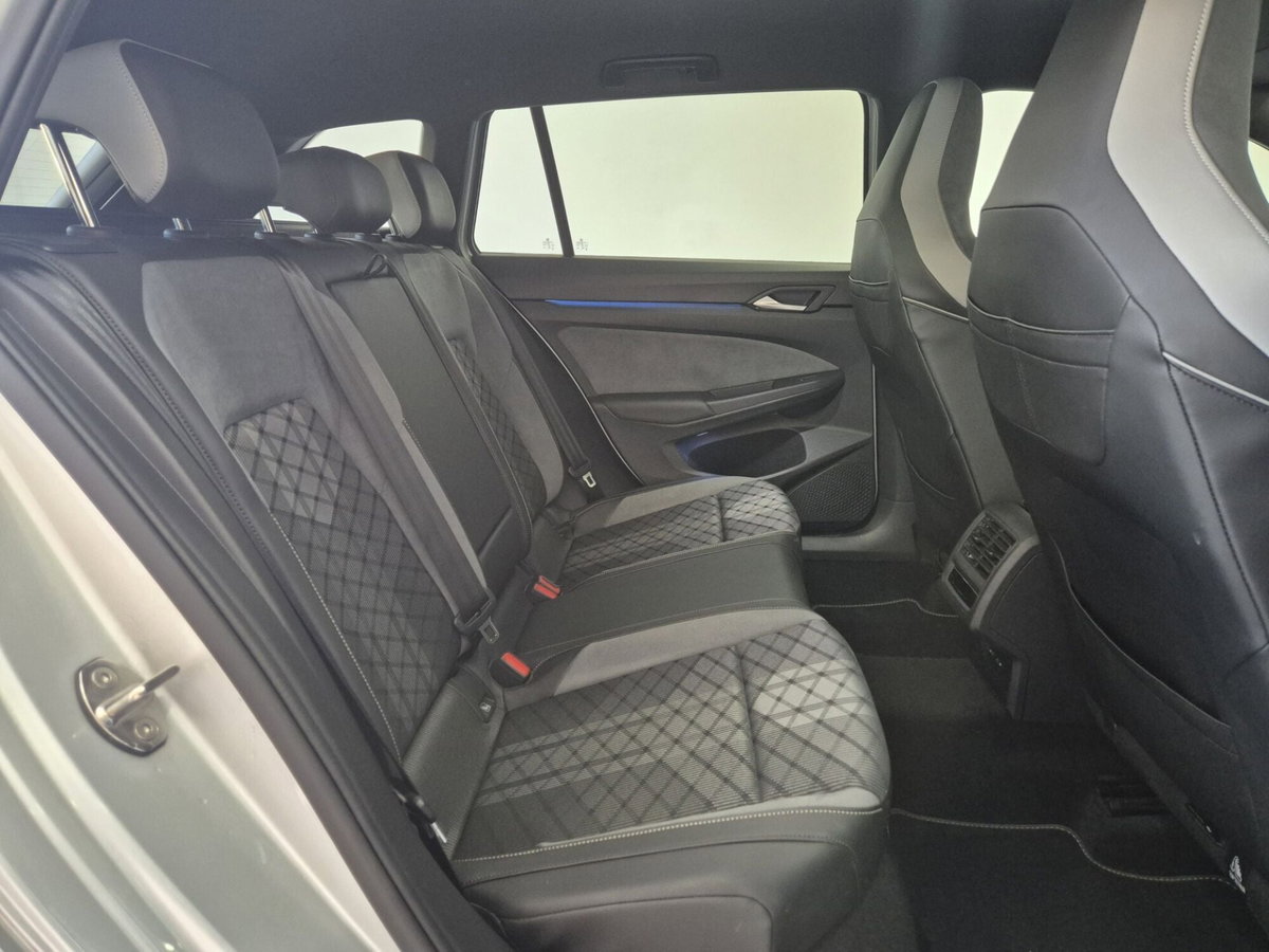 Volkswagen Golf Variant 2.0 TDI 150 CV DSG SCR 4Motion R-Line (13)