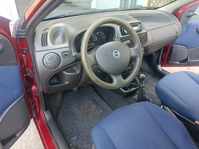 Fiat Punto 1.2 5 porte Active Natural Power (9)