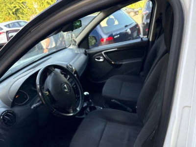 Dacia Duster 1.5 dCi 110CV 4x2 Lauréate Autocarro (2)