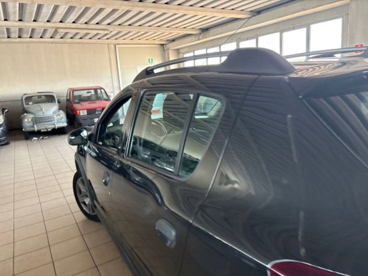 Dacia Sandero Stepway 1.5 Blue dCi 95CV 15th Anniversary (5)