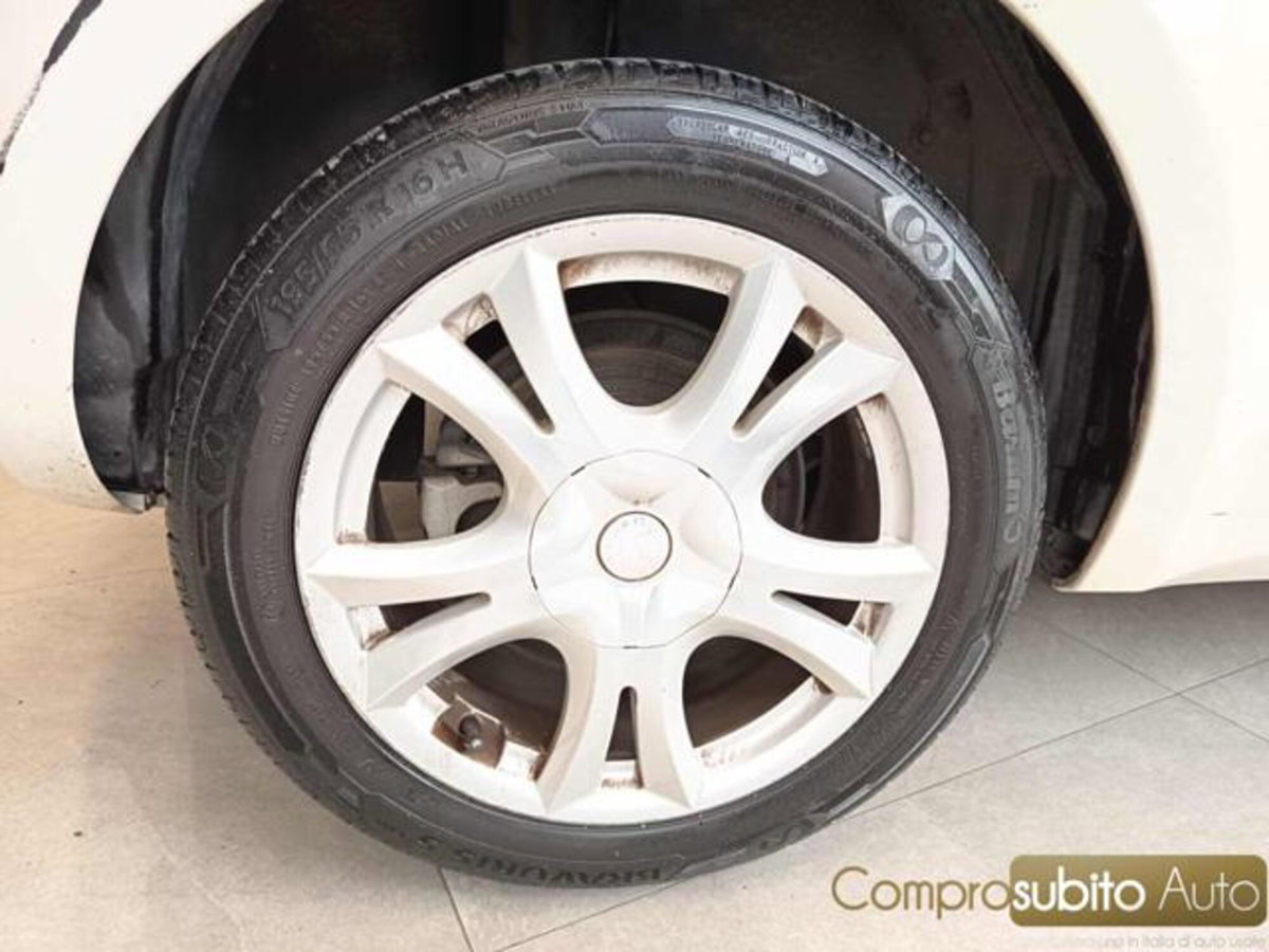 Alfa Romeo MiTo 1.4 105 CV M.air S&S Distinctive (13)