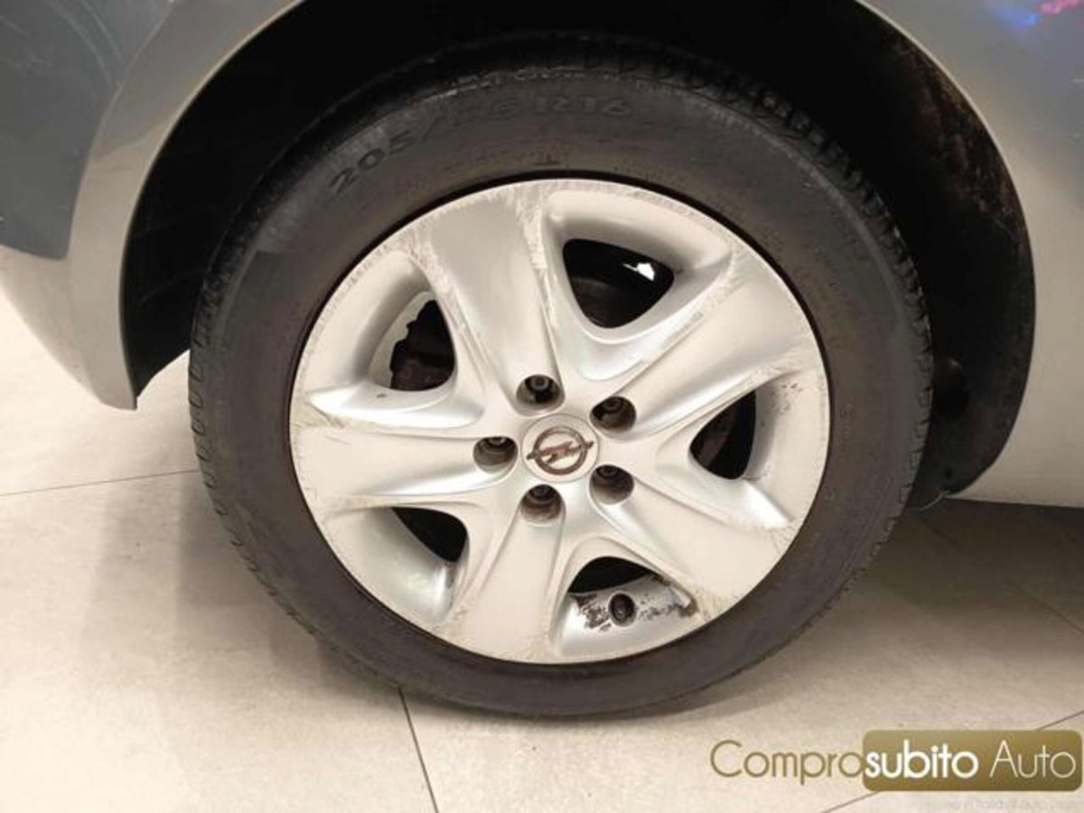 Opel Meriva 1.4 100CV Cosmo (12)