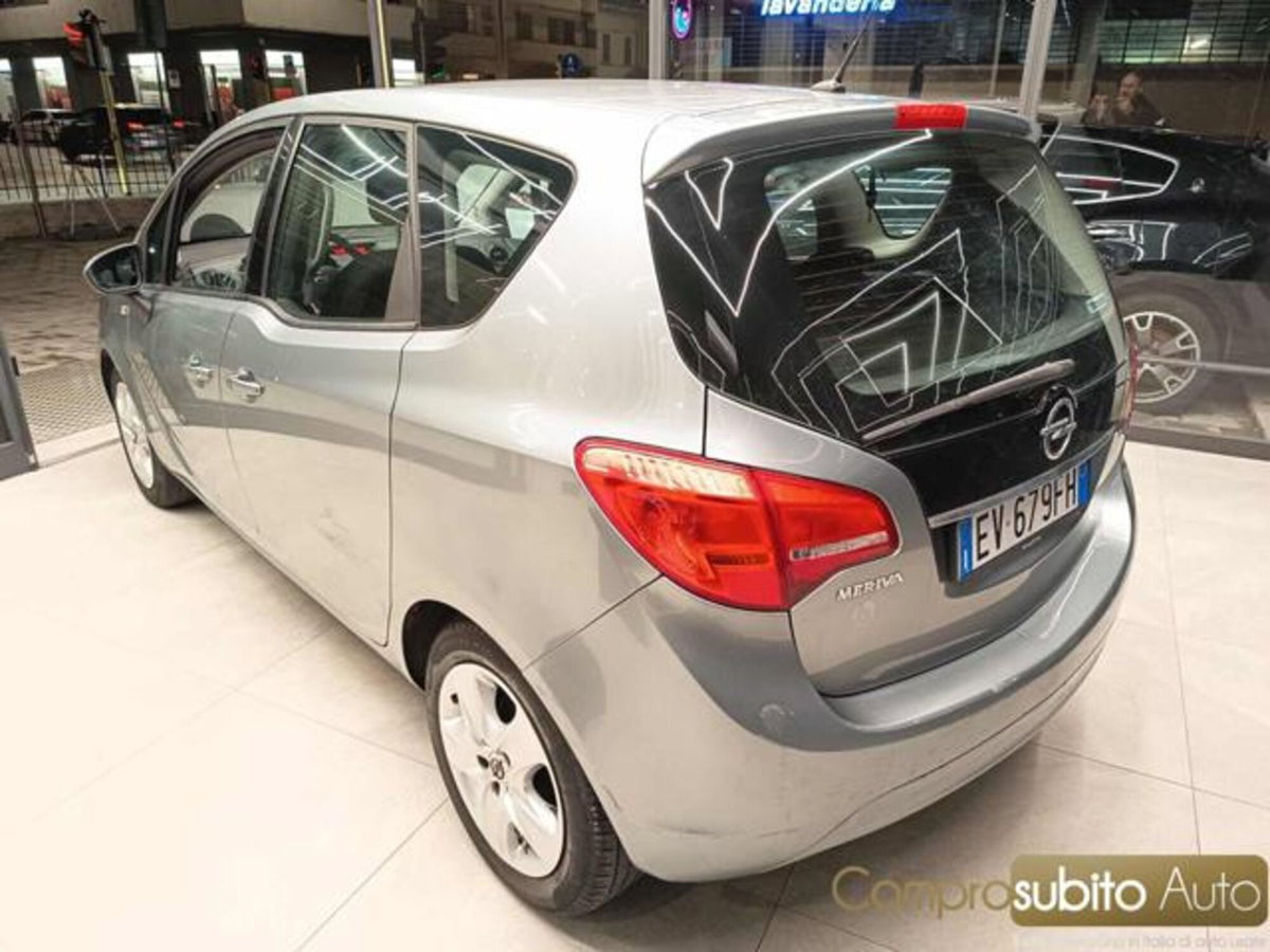 Opel Meriva 1.4 100CV Cosmo (4)