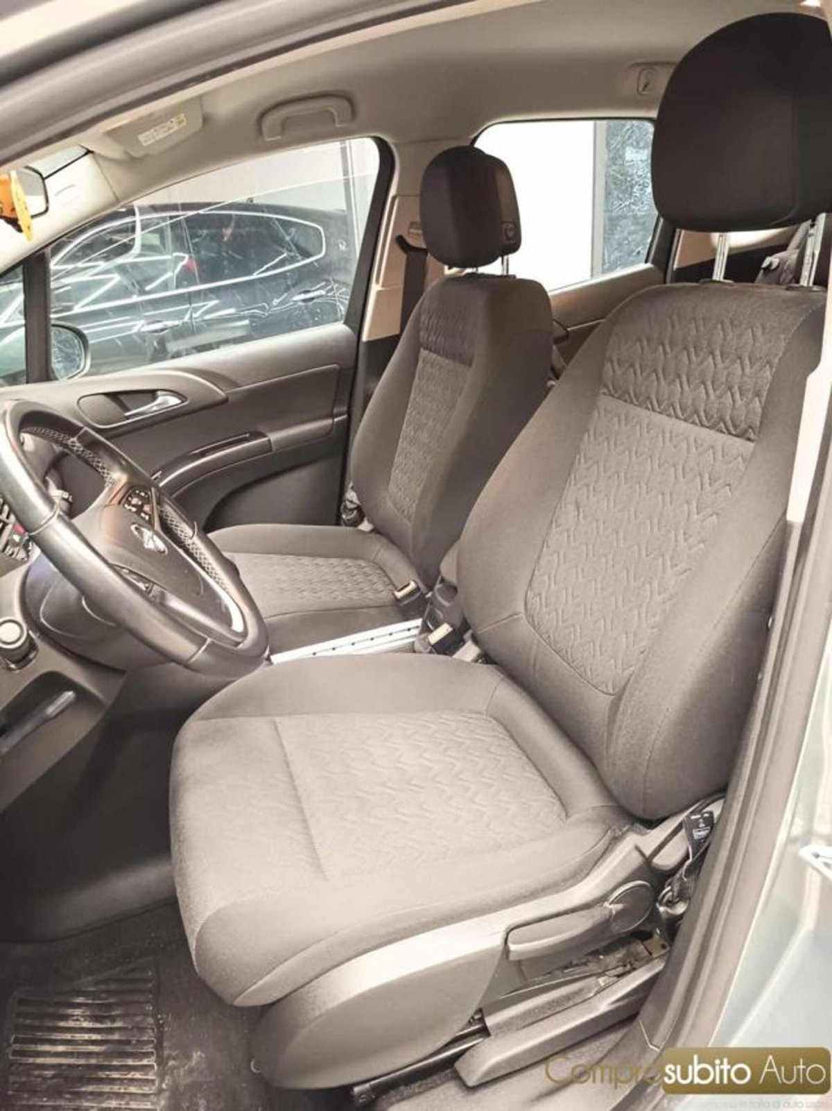 Opel Meriva 1.4 100CV Cosmo (9)