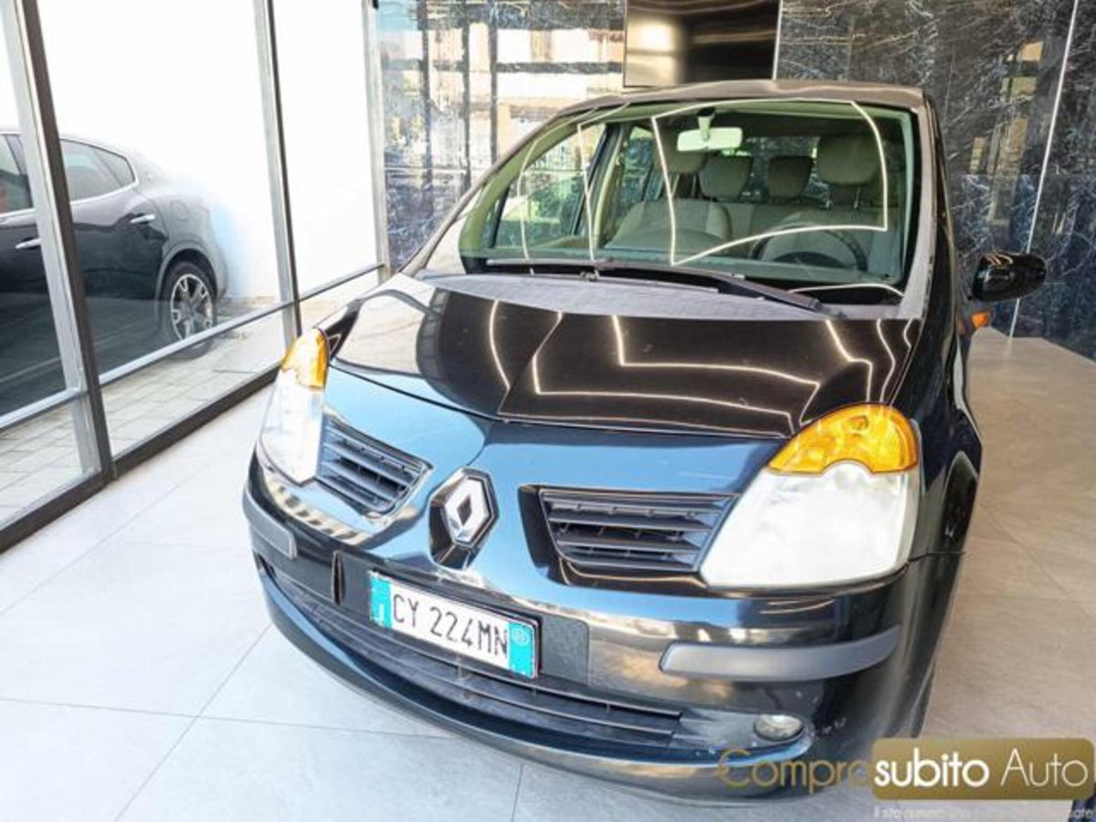 Renault Modus 1.2 16V Luxe Dynamique (2)