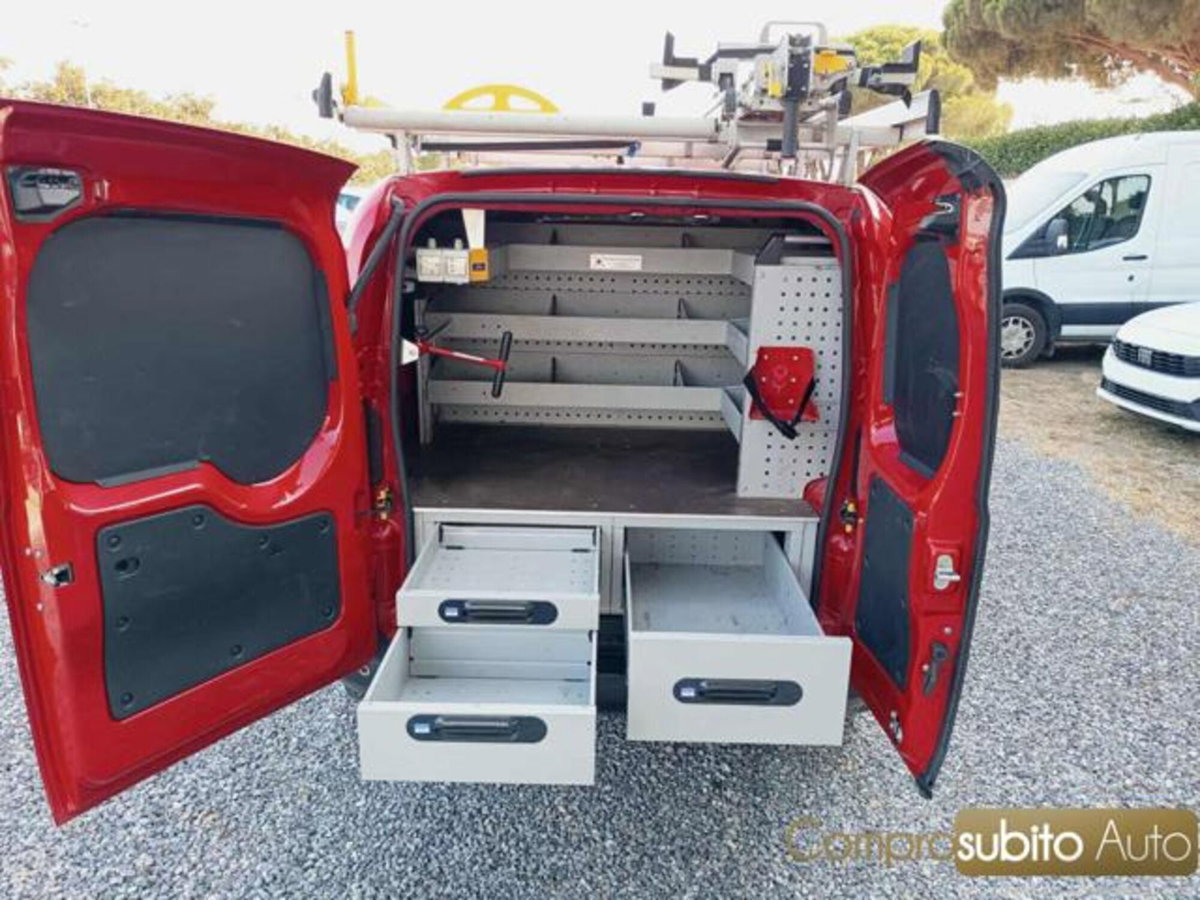 Fiat Fiorino 1.3 MJT 80CV Combinato (10)
