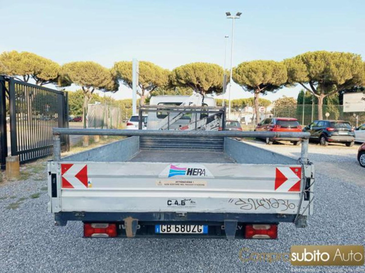 Iveco Daily Furgone 33S16HV 2.3 HPT PC-TN Furgone (8)