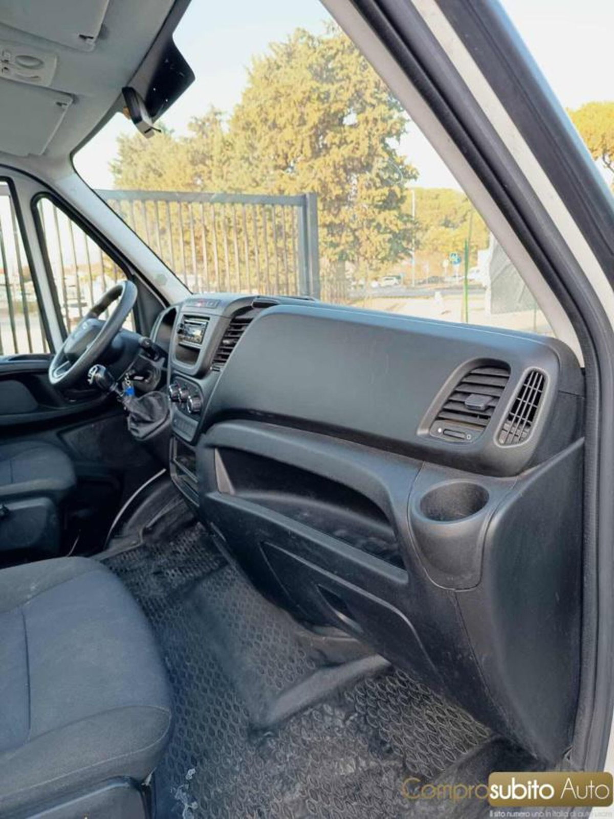 Iveco Daily Furgone 33S16HV 2.3 HPT PC-TN Furgone (9)