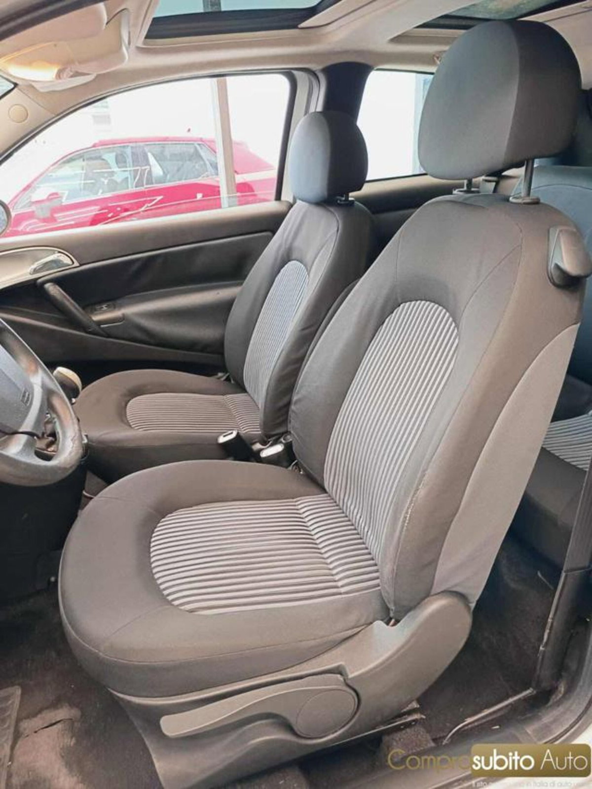 Lancia Ypsilon 1.2 Platino (11)