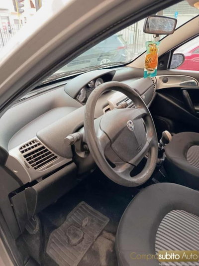 Lancia Ypsilon 1.2 Platino (15)