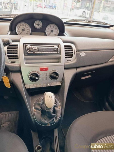 Lancia Ypsilon 1.2 Platino (9)