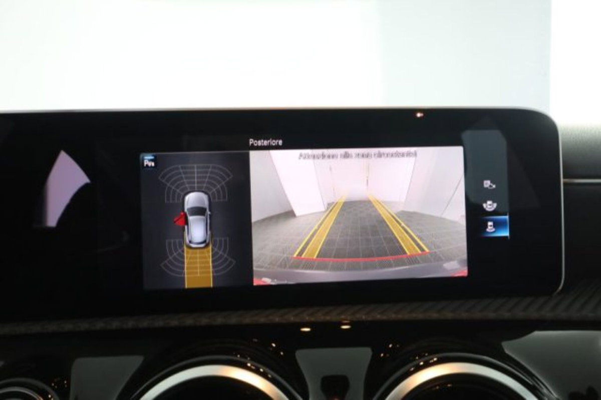 Mercedes-Benz Classe A 180 d Automatic Business (12)