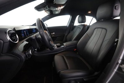 Mercedes-Benz Classe A 180 d Automatic Business (2)