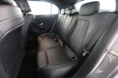 Mercedes-Benz Classe A 180 d Automatic Business (3)