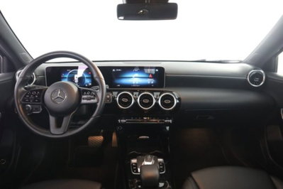 Mercedes-Benz Classe A 180 d Automatic Business (4)