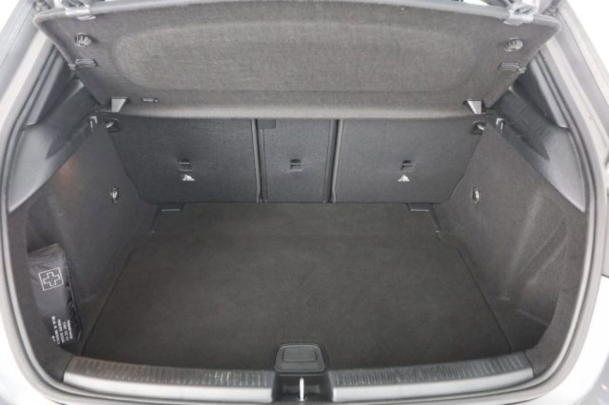 Mercedes-Benz Classe A 180 d Automatic Business (6)