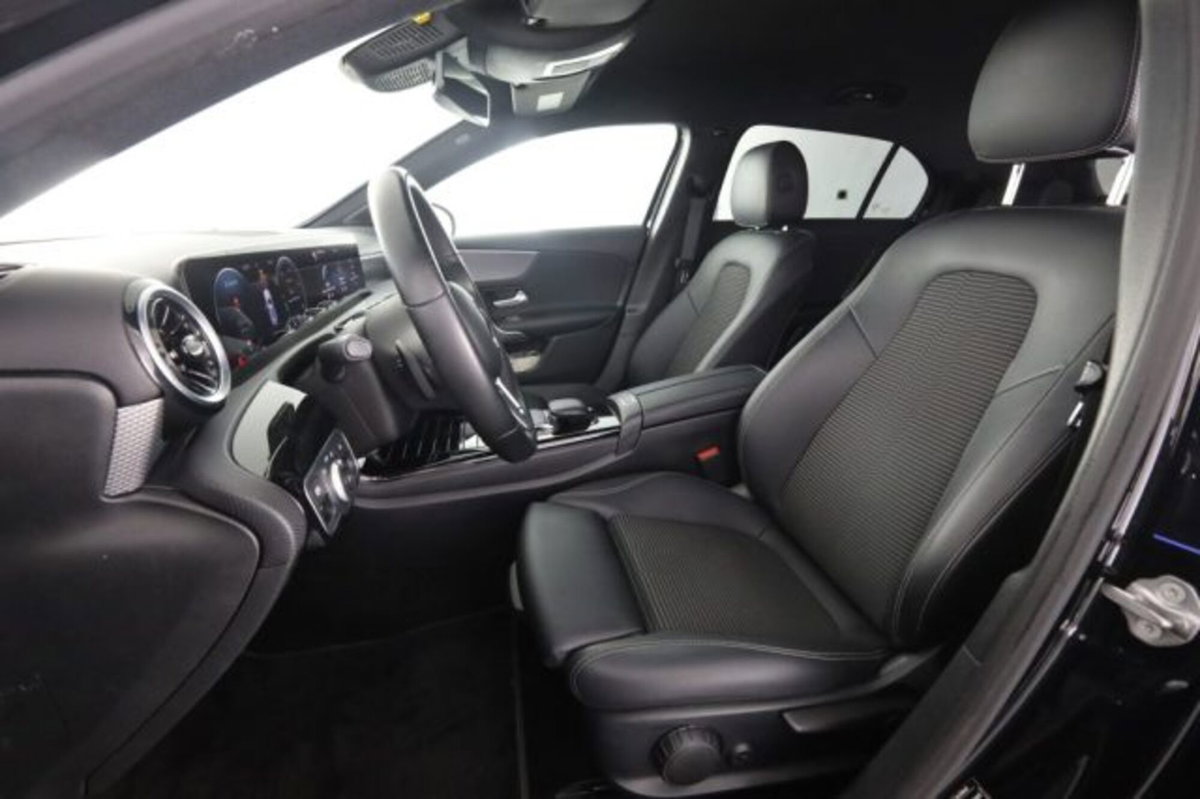 Mercedes-Benz Classe A 180 d Automatic Sport (2)