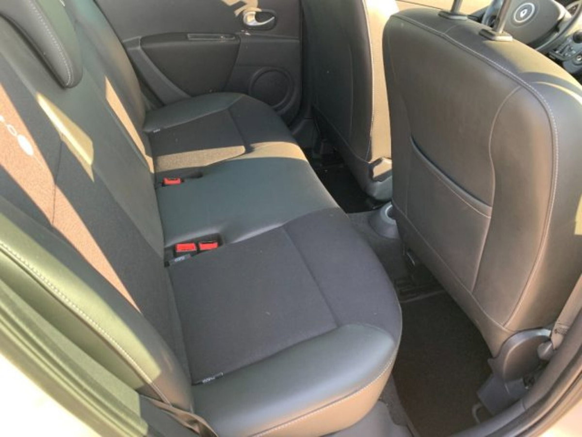 Renault Clio 1.2 75CV 5 porte Live (10)