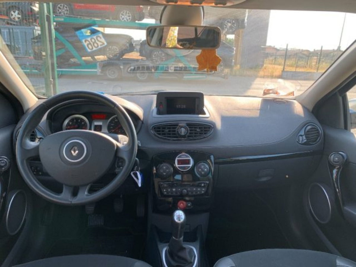 Renault Clio 1.2 75CV 5 porte Live (11)