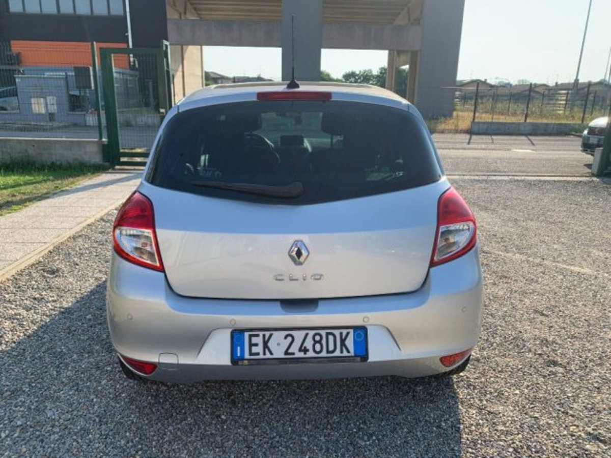 Renault Clio 1.2 75CV 5 porte Live (4)