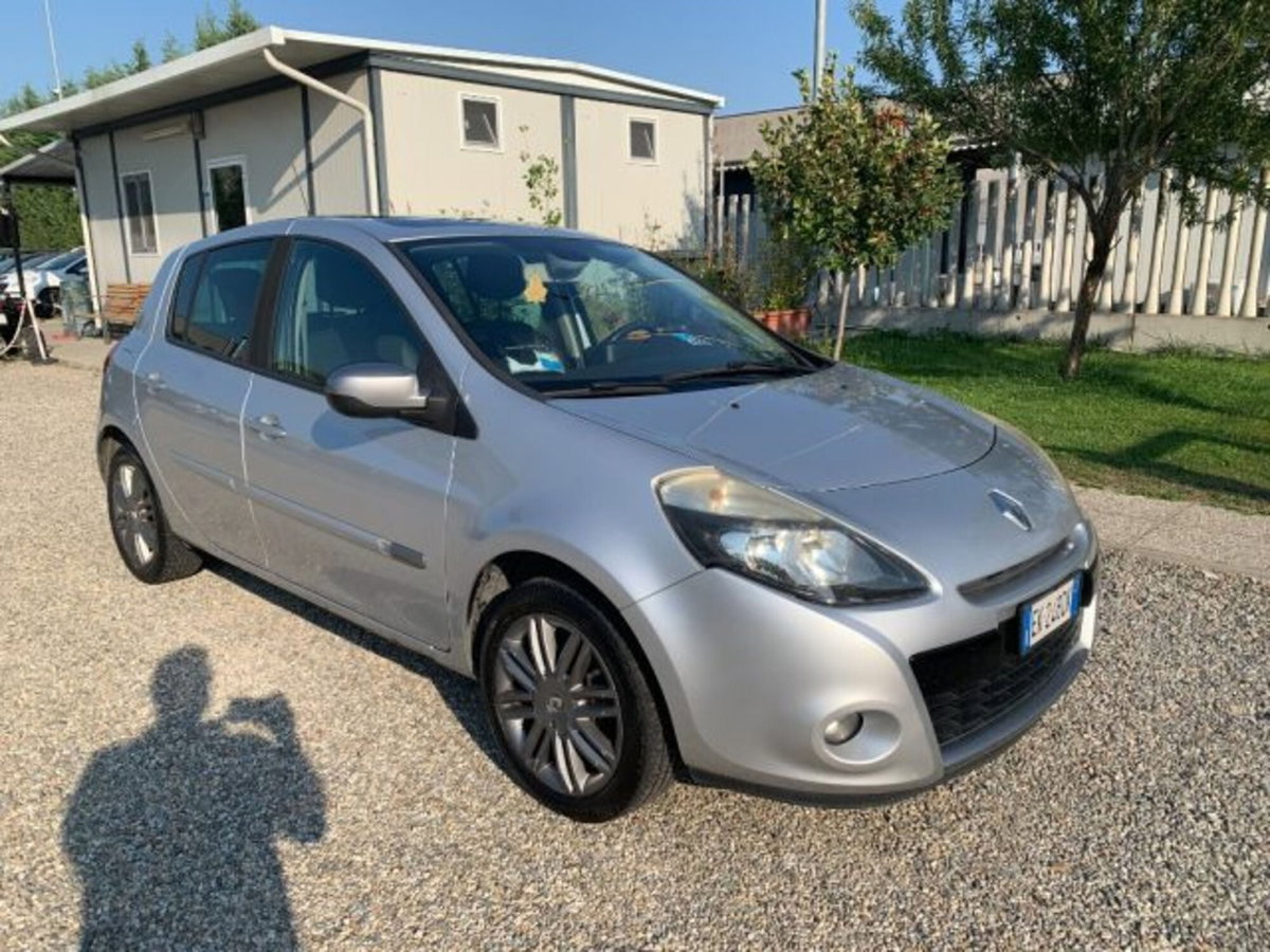 Renault Clio 1.2 75CV 5 porte Live (6)
