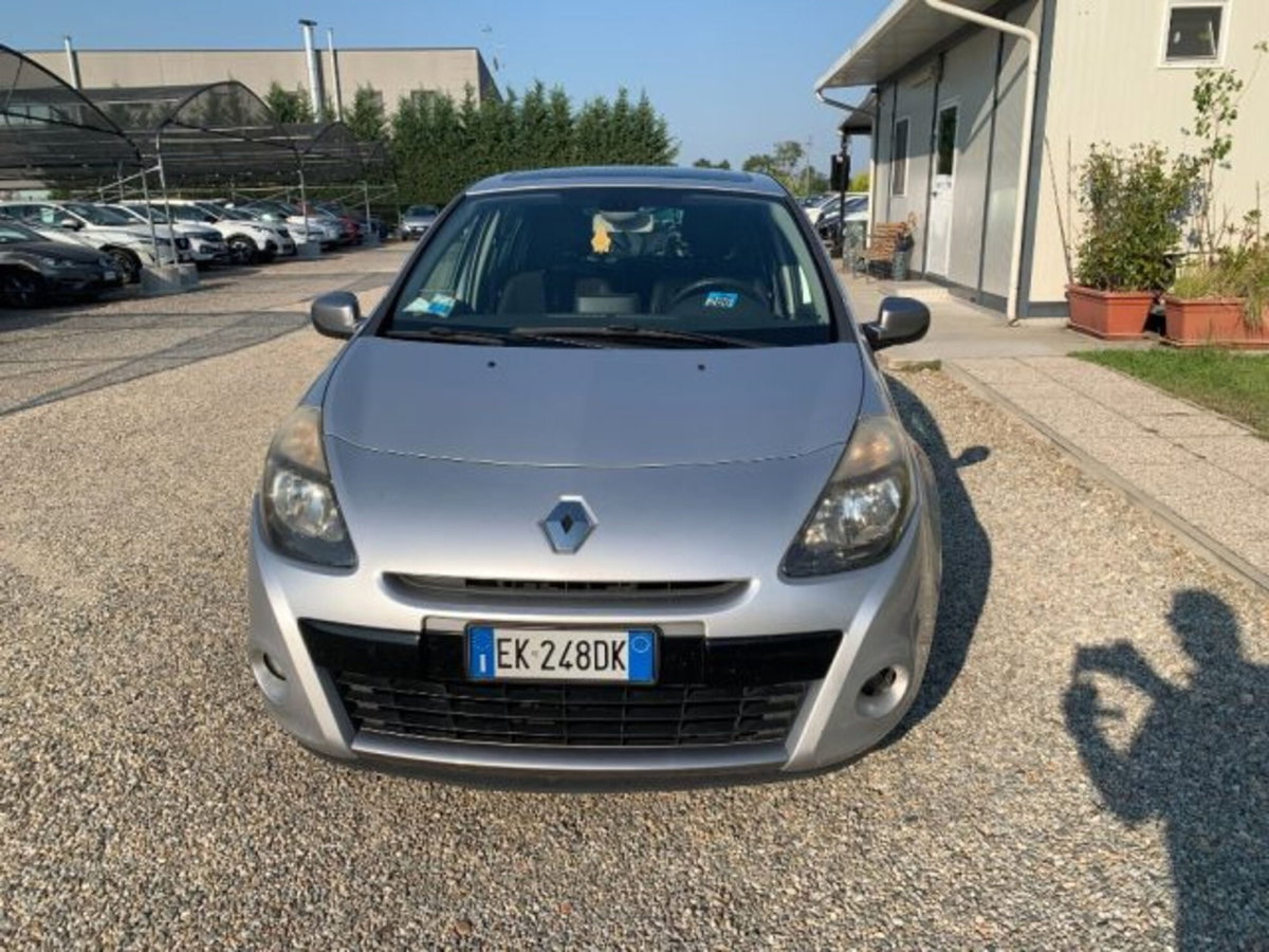 Renault Clio 1.2 75CV 5 porte Live (7)