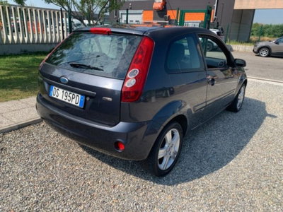 Ford Fiesta 1.4 TDCi 3p. Ghia (5)
