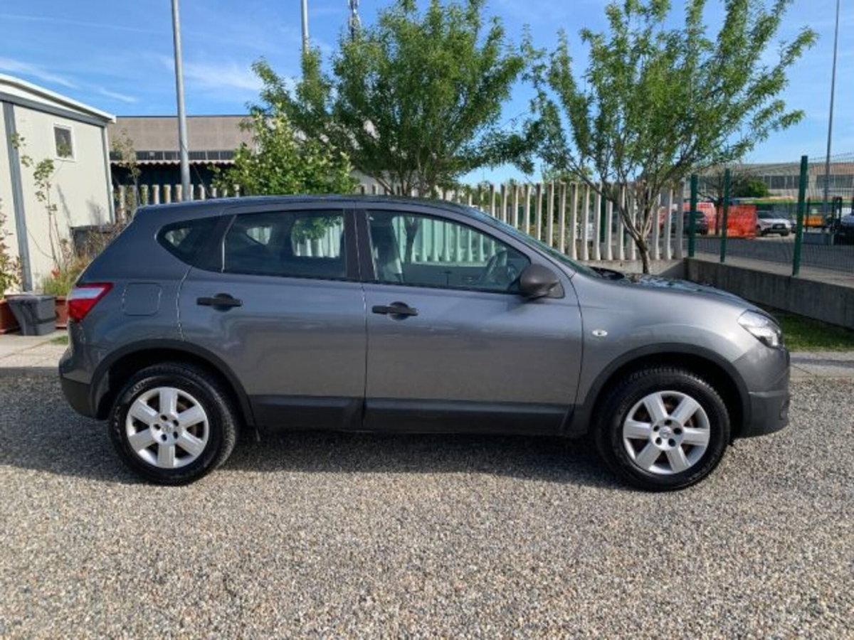 Nissan Qashqai 1.6 16V Visia (4)
