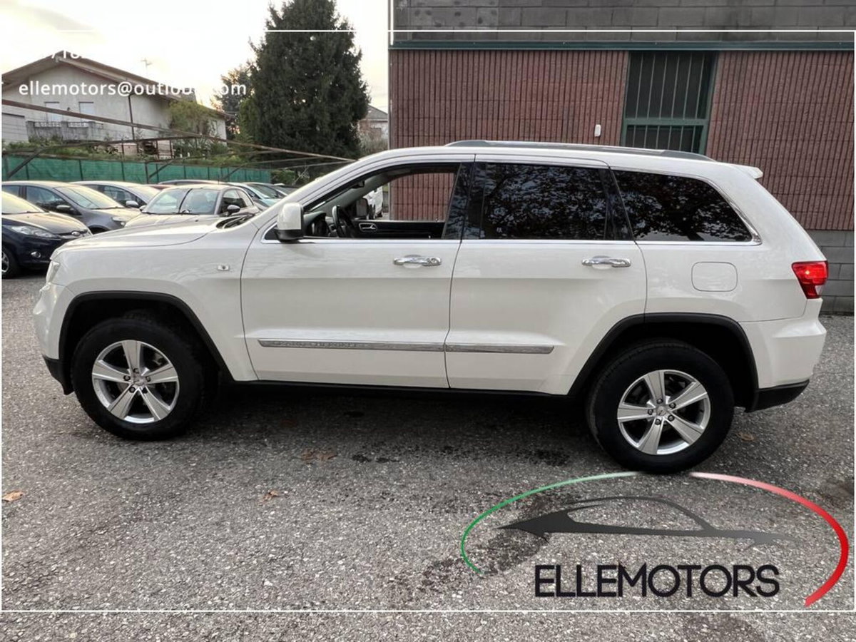 Jeep Grand Cherokee 3.0 CRD 241 CV Overland (7)