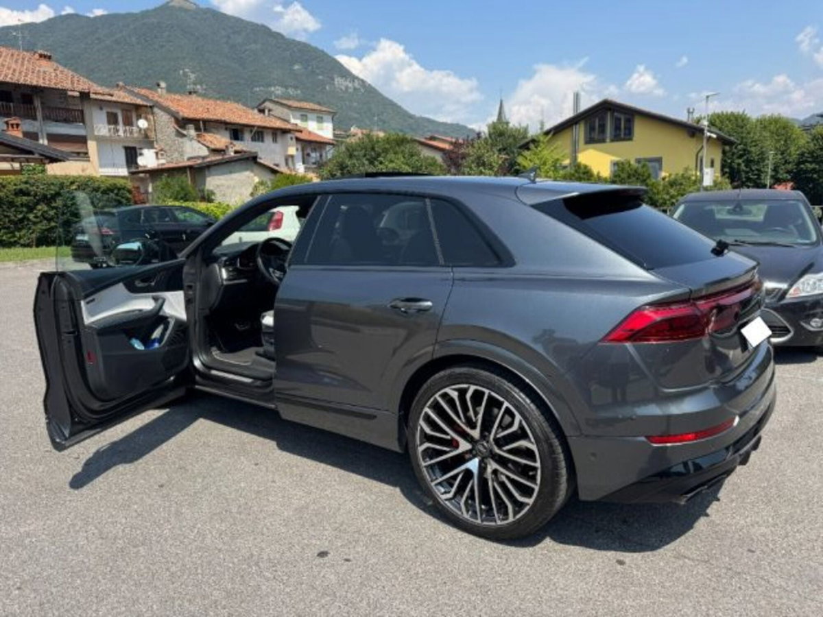 Audi SQ8 4.0 tfsi sport attitude quattro tiptronic (11)