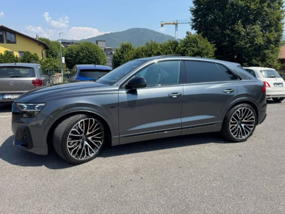 Audi SQ8 4.0 tfsi sport attitude quattro tiptronic (7)