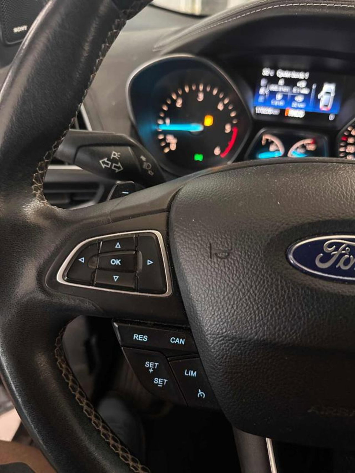 Ford Kuga 2.0 TDCI 150 CV S&S 4WD Powershift Vignale (17)