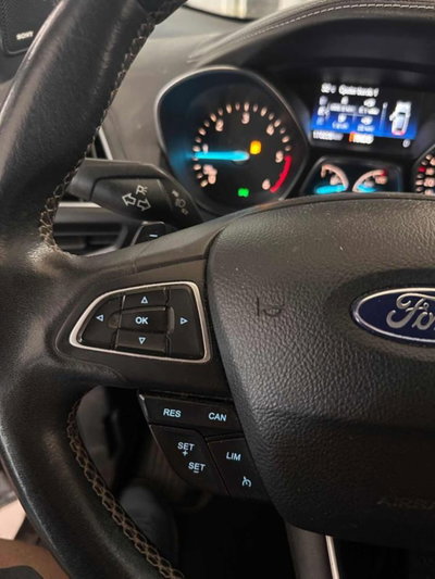 Ford Kuga 2.0 TDCI 150 CV S&S 4WD Powershift Vignale (17)