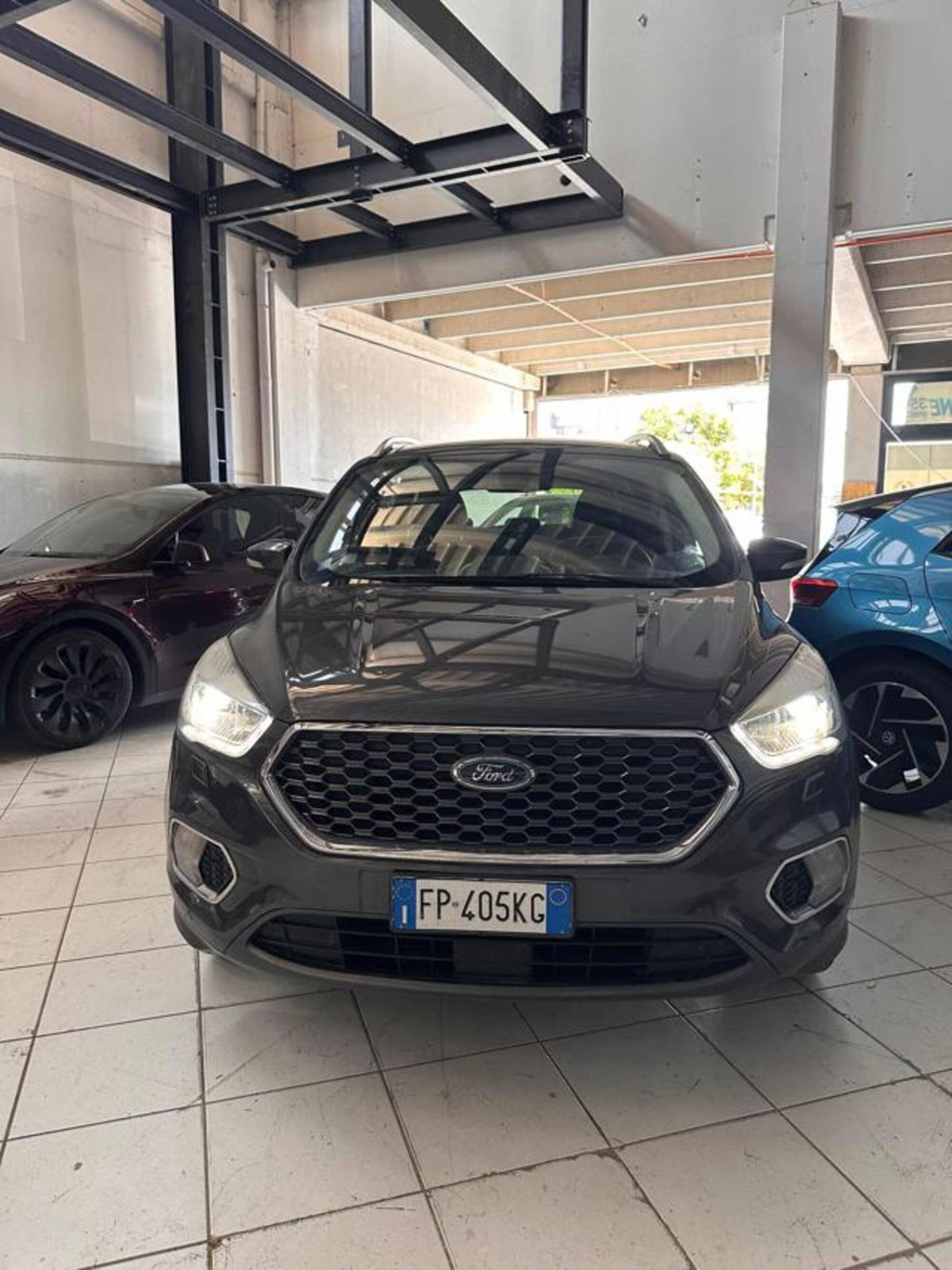 Ford Kuga 2.0 TDCI 150 CV S&S 4WD Powershift Vignale (2)