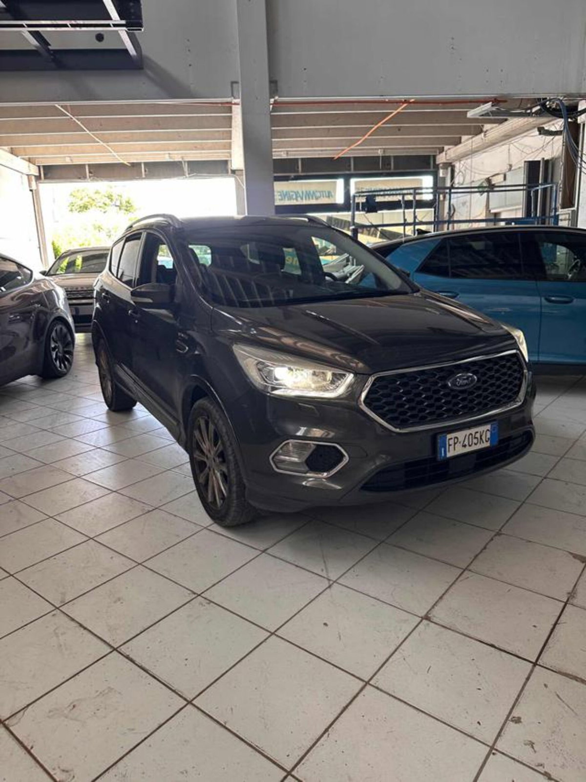 Ford Kuga 2.0 TDCI 150 CV S&S 4WD Powershift Vignale (3)