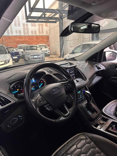 Ford Kuga 2.0 TDCI 150 CV S&S 4WD Powershift Vignale (8)