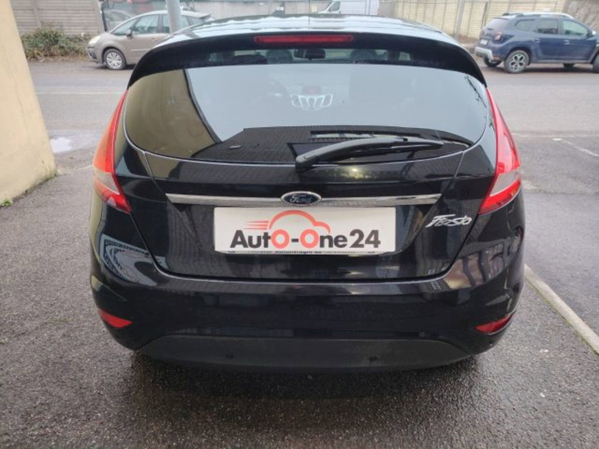 Ford Fiesta 1.4 TDCi 70CV 3 porte Titanium (5)