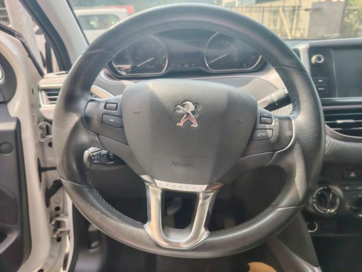 Peugeot 2008 82 Allure (12)