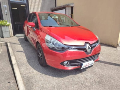 Renault Clio 1.2 75CV 5 porte Wave (2)
