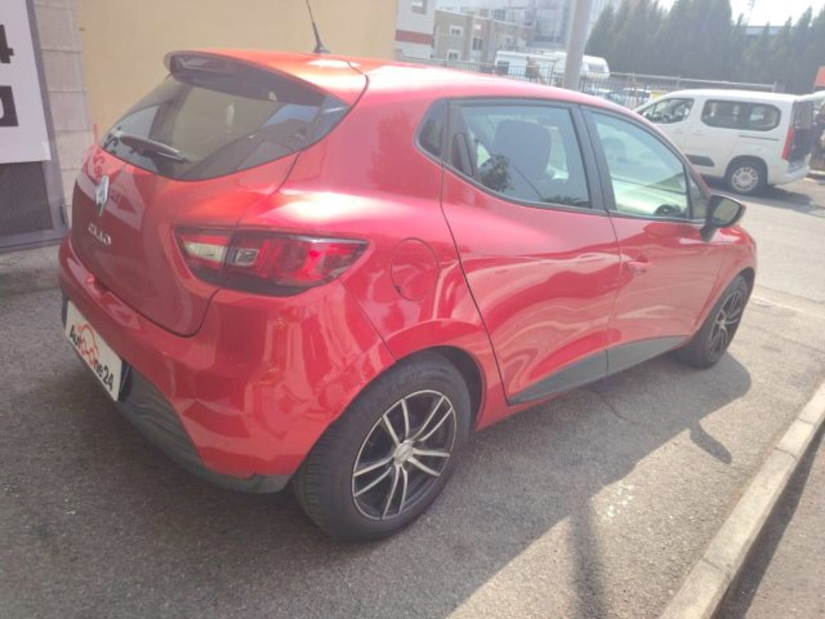 Renault Clio 1.2 75CV 5 porte Wave (9)