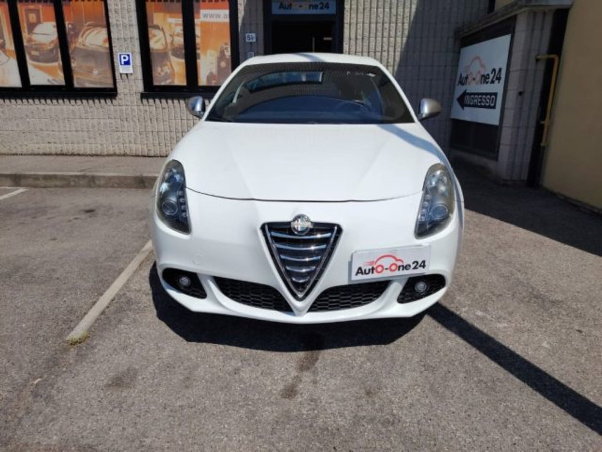 Alfa Romeo Giulietta 2.0 JTDm-2 Exclusive 140cv (2)