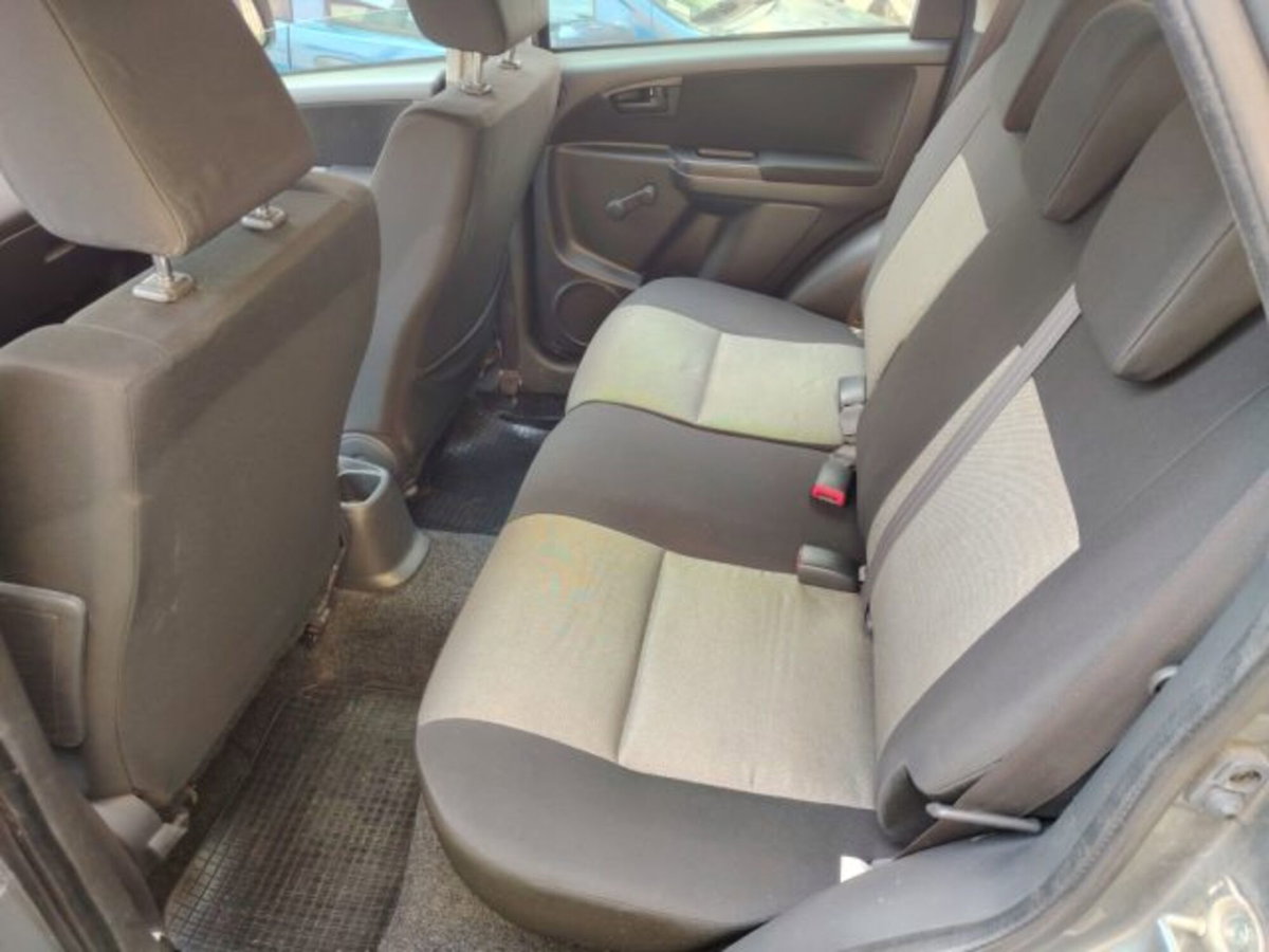 Fiat Sedici 1.6 16V 4x2 Emotion (11)