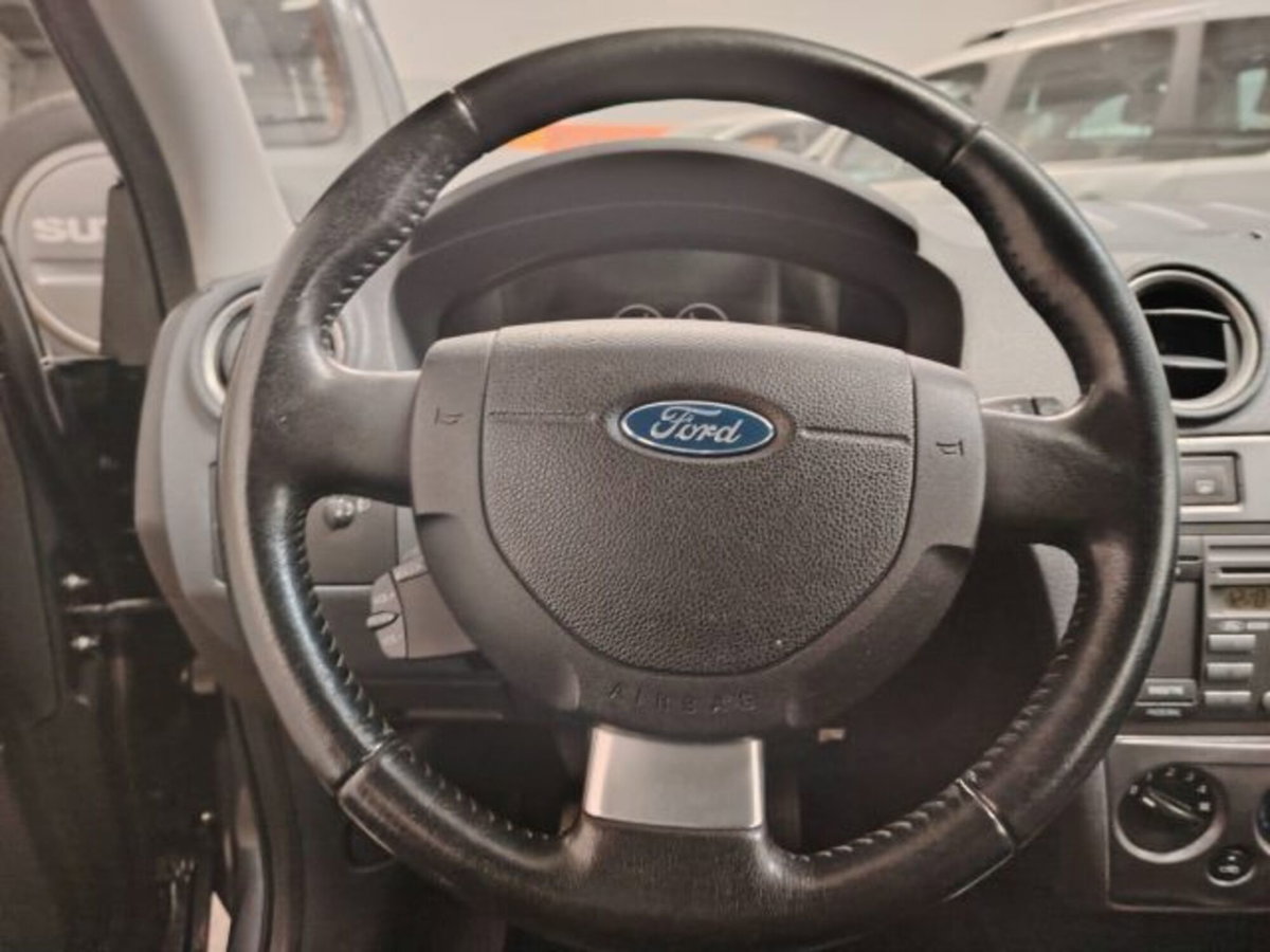 Ford Fusion 1.4 16V 5p. Titanium (9)