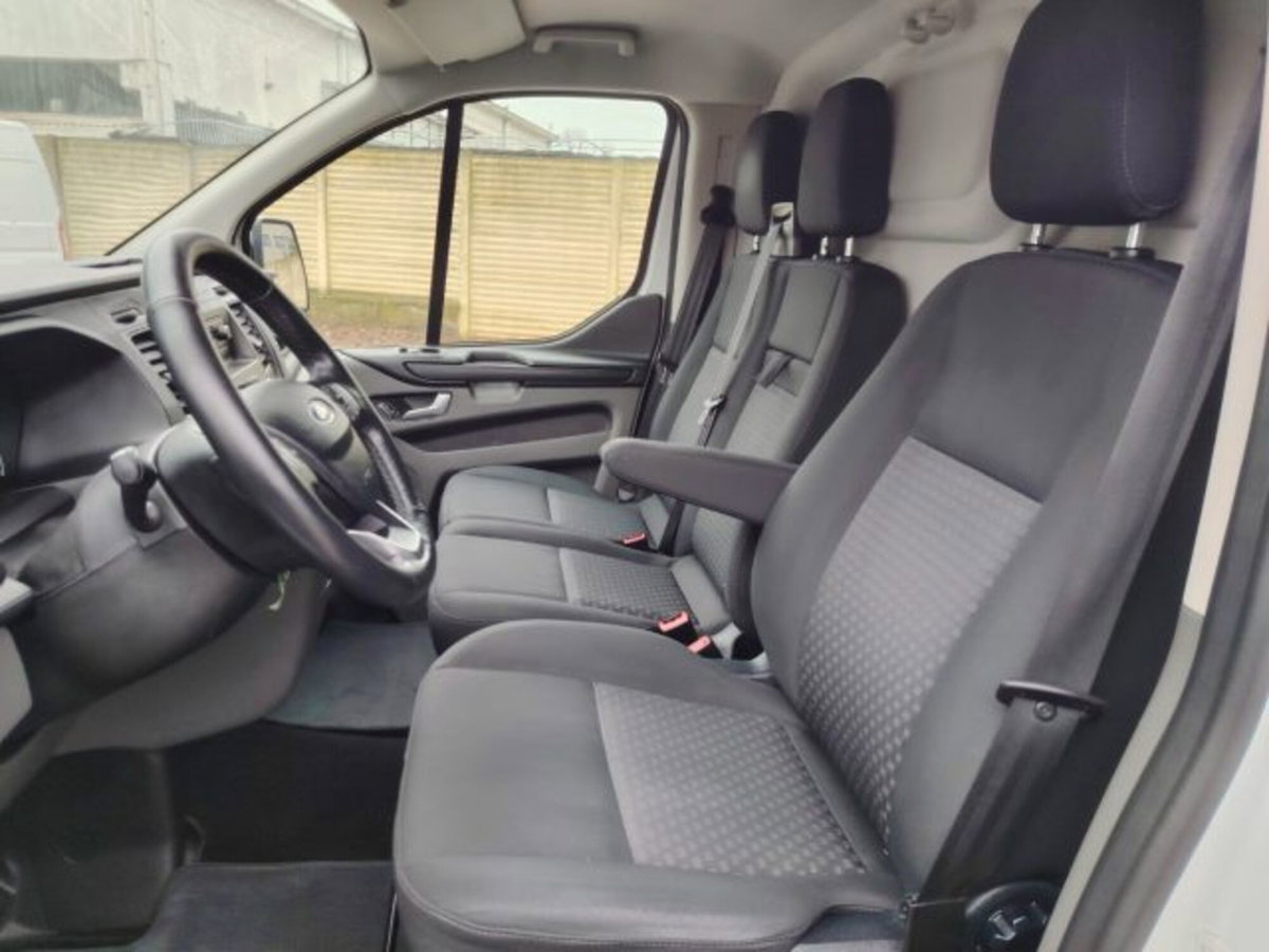 Ford Transit Custom Furgone 340 2.0 TDCi 170 PL Furgone Trend (13)