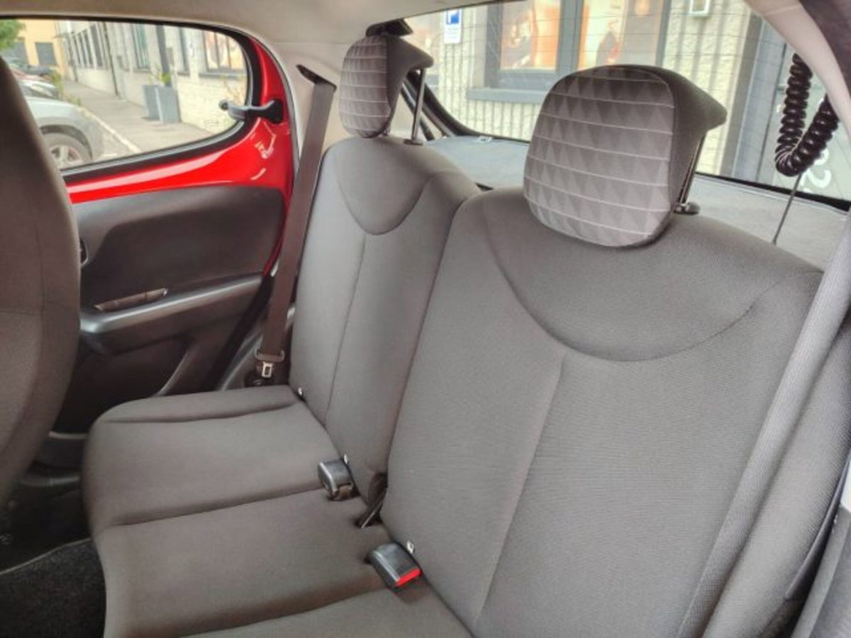 Peugeot 108 72 5 porte Allure (16)