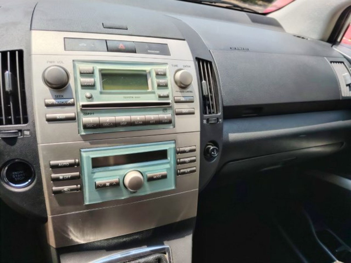 Toyota Corolla Verso 1.8 16V Sol (10)