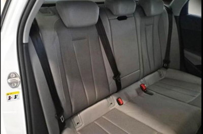 Audi A4 Avant 35 TDI/163 CV S tronic Business Advanced (12)