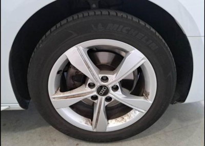 Audi A4 Avant 35 TDI/163 CV S tronic Business Advanced (13)