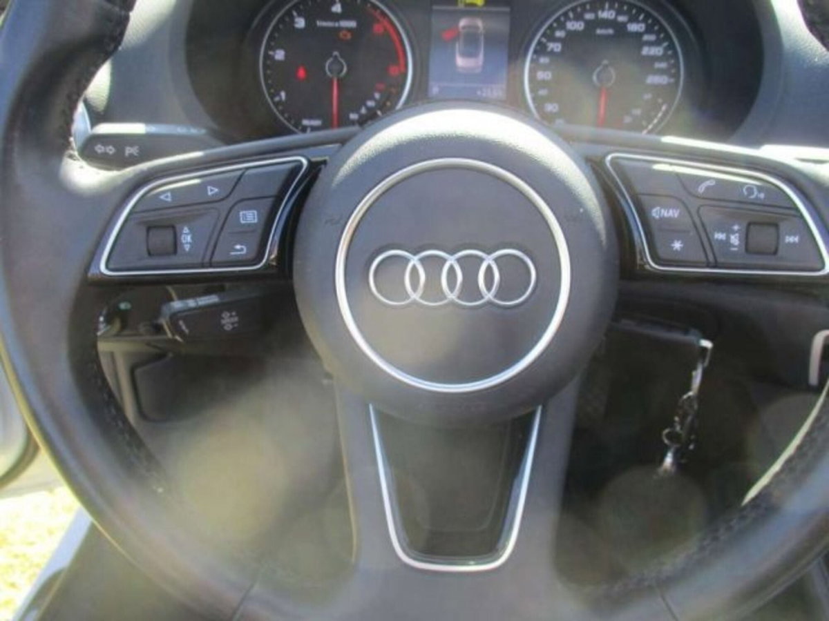 Audi A3 Cabrio 2.0 TDI (9)