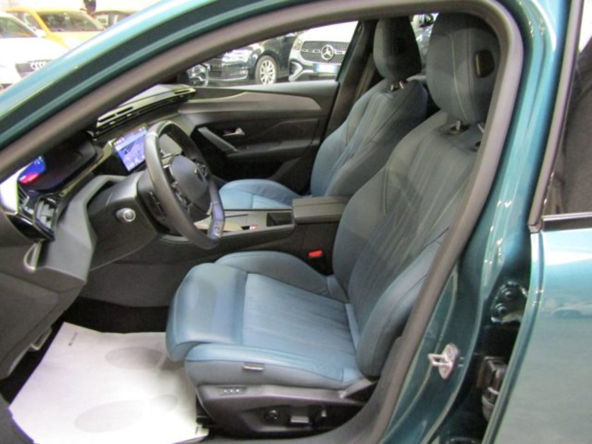 Peugeot 308 SW PureTech Turbo 130 S&S EAT8 GT Pack (9)